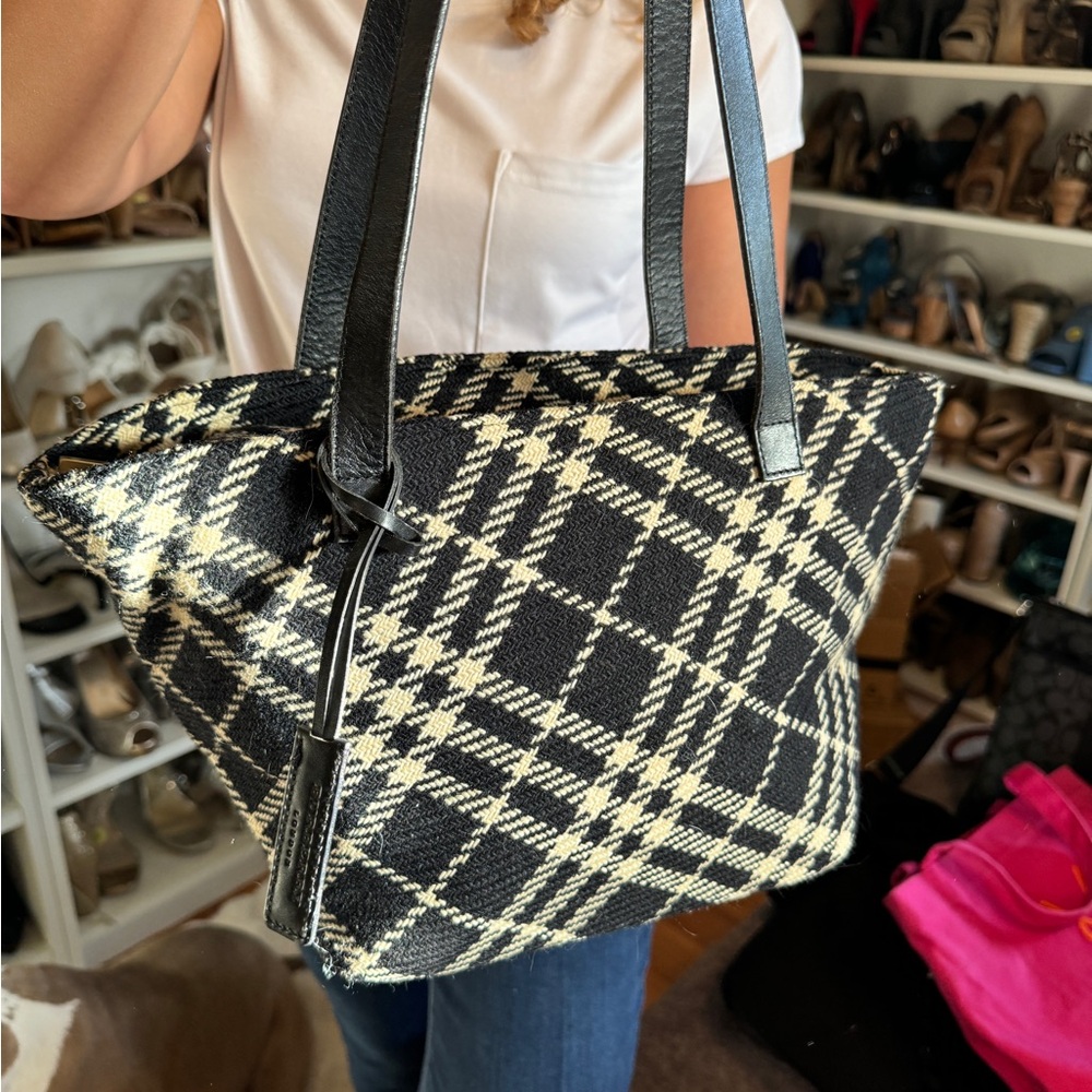 Burberry black and white tote